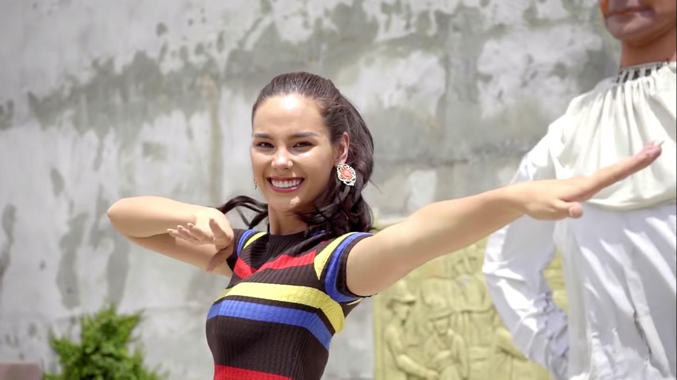 1366x768 Catriona Gray shares her love for music in official Miss
