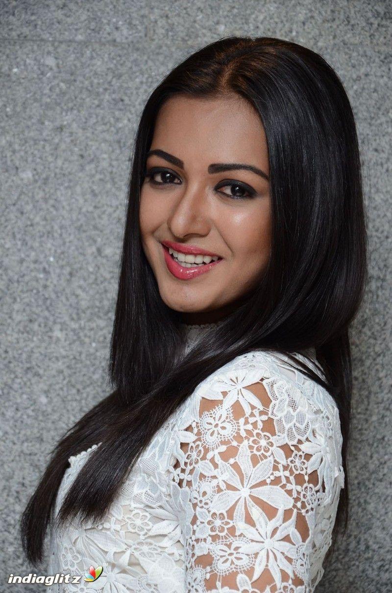 800x1208 Catherine Tresa Photo Actress photo, image
