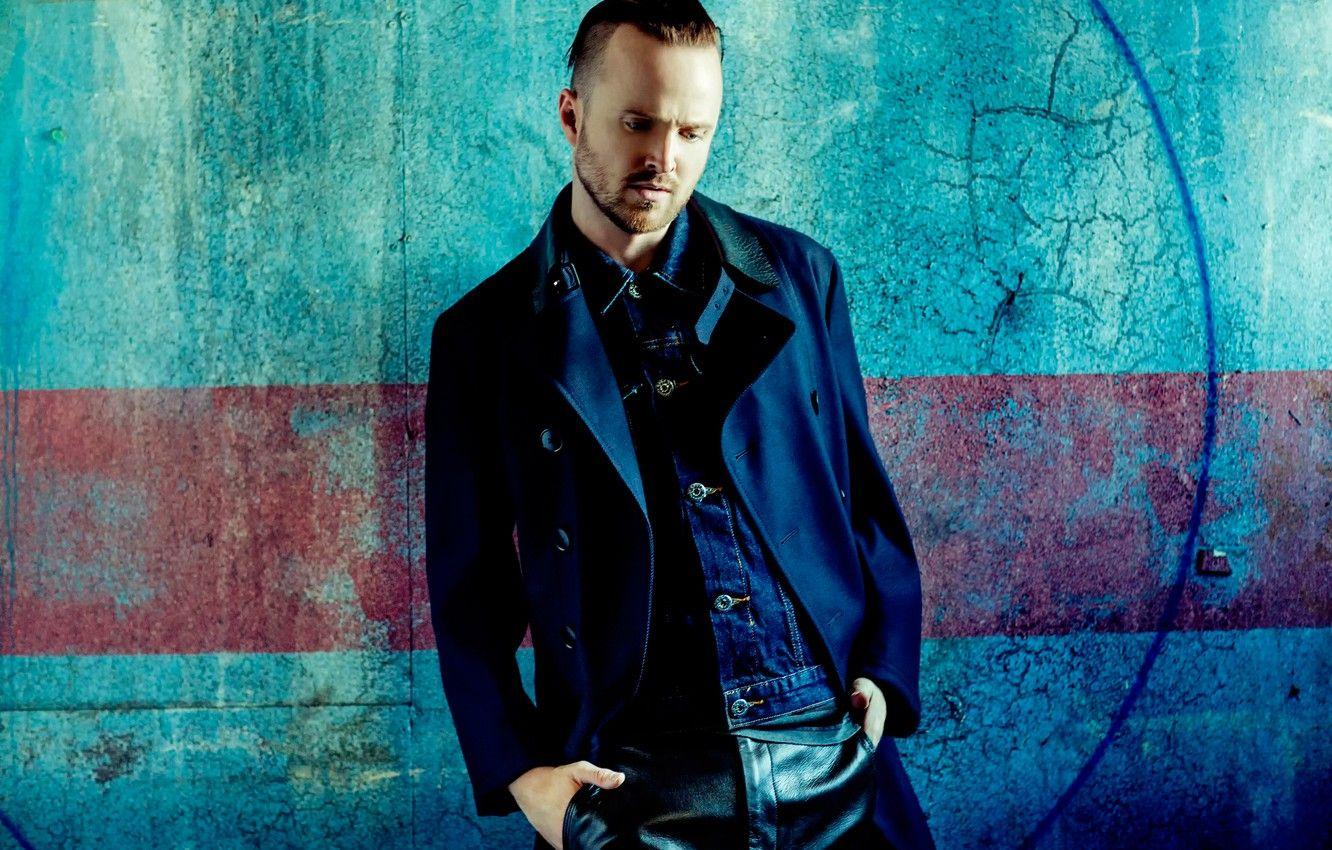 1332x850 Wallpaper photohoot, Aaron Paul, Flaunt image for desktop