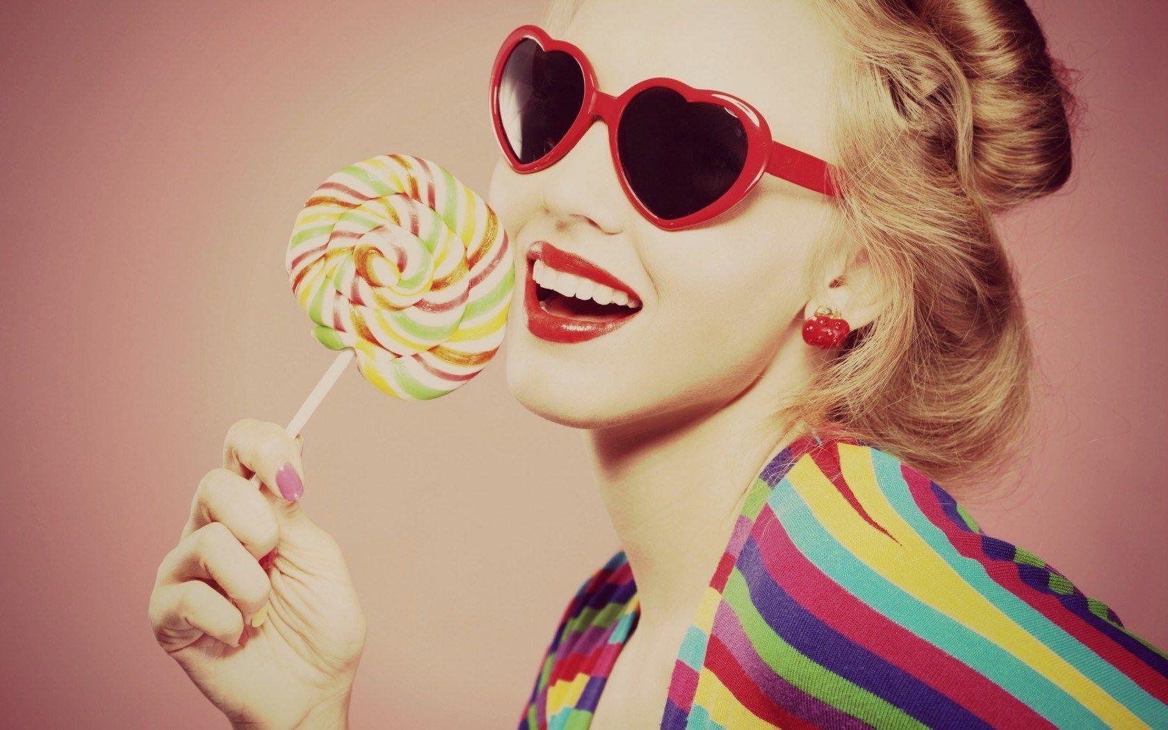 1680x1050 Cute Lollipop Wallpaper