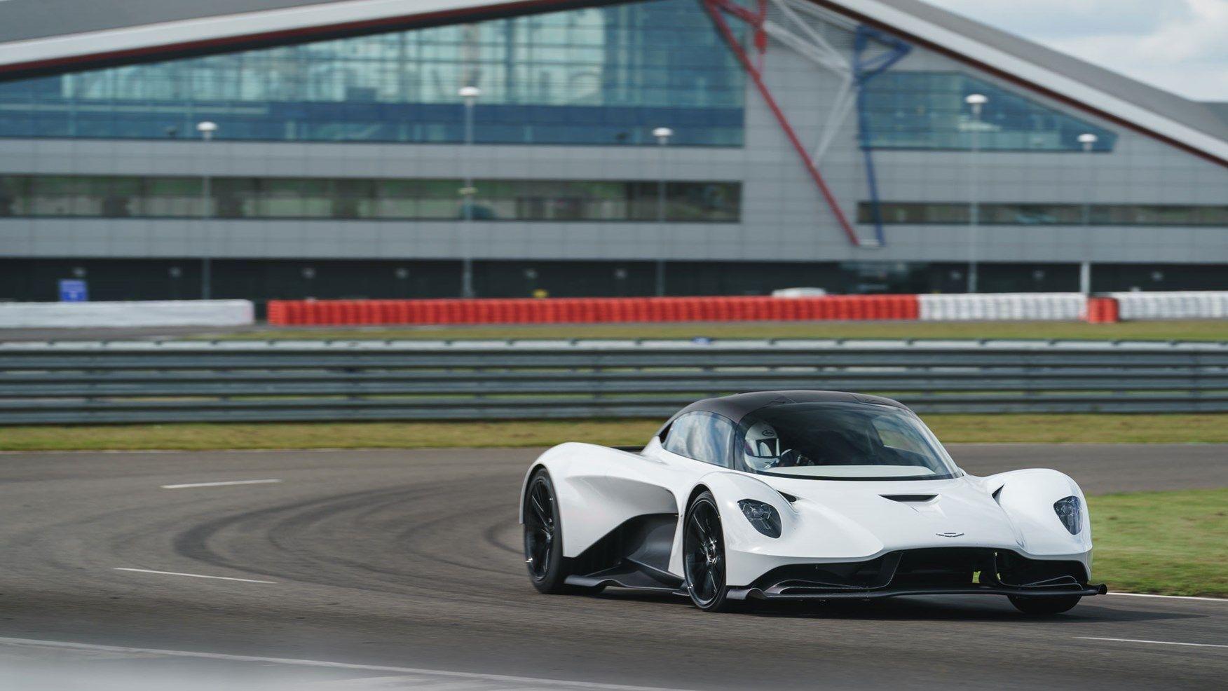 1752x986 Aston Martin Valhalla makes dynamic debut