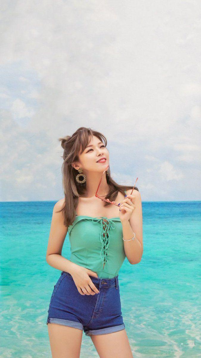 Jeongyeon Wallpapers - Top Free Jeongyeon Backgrounds - WallpaperAccess