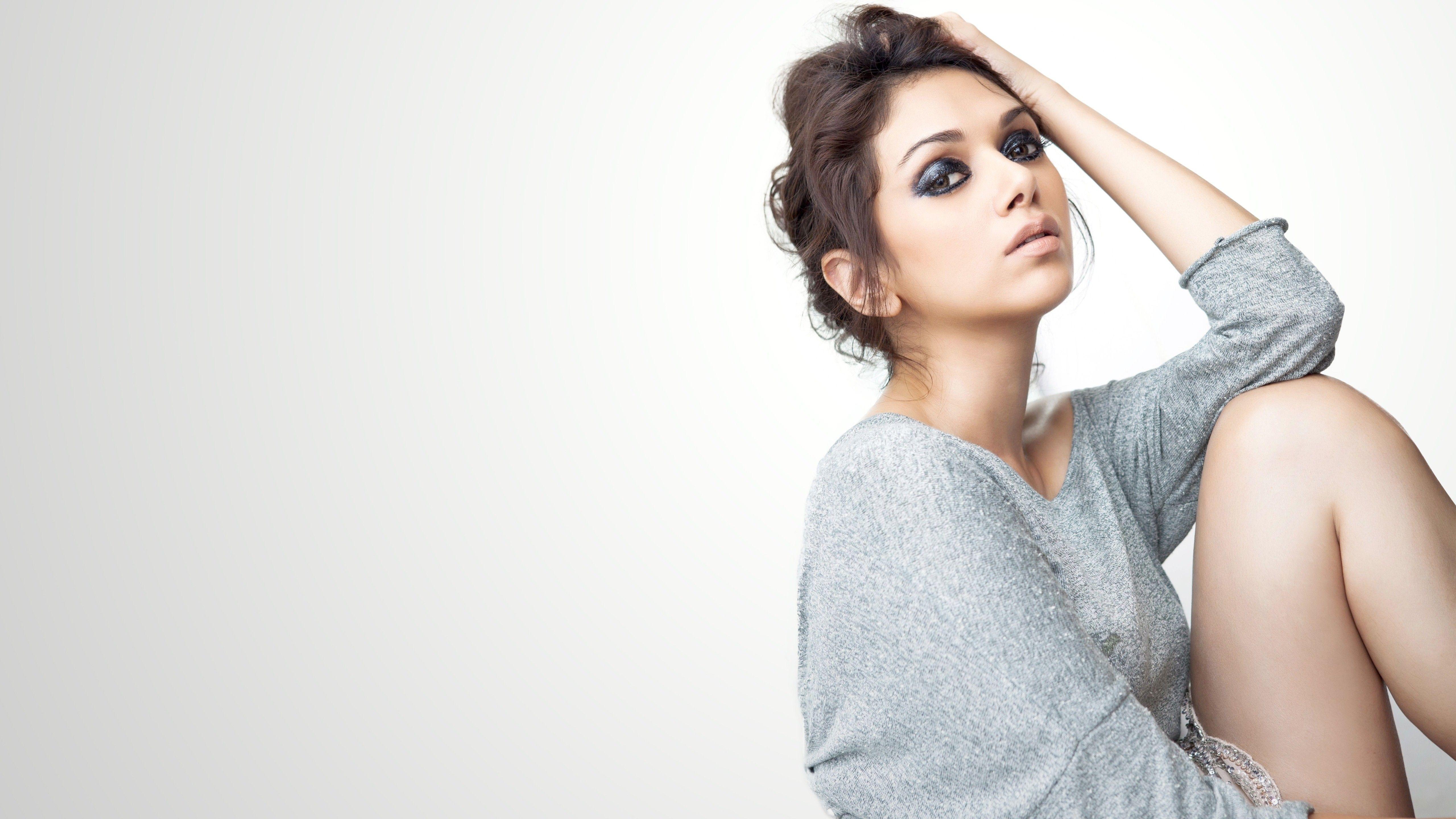 5120x2880 5K Pic of Actress Aditi Rao Hydari