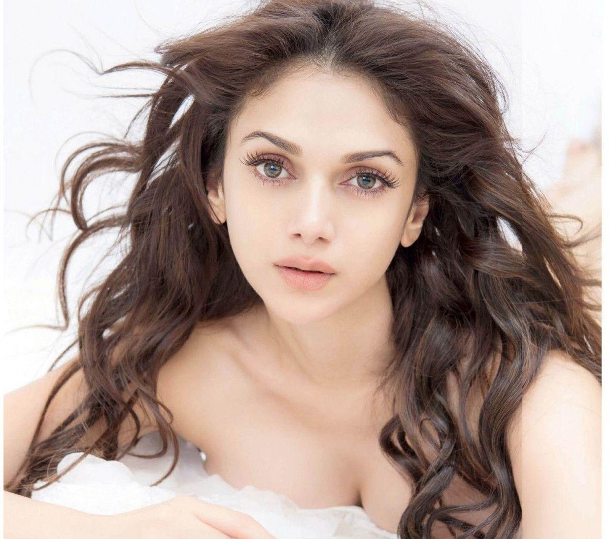 1200x1063 Aditi Rao Hydari wallpaper