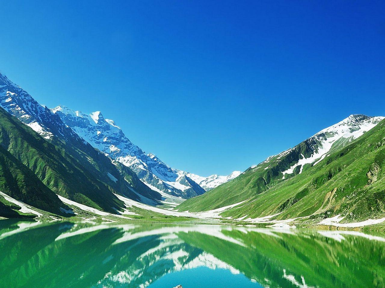 1280x960 Download wallpaper 1280x960 pakistan, lake saif ul malik