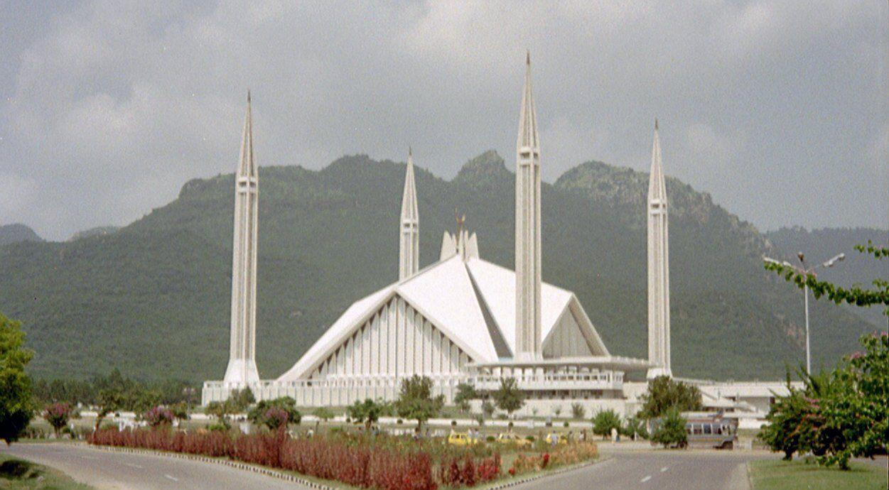 1251x690 Shah Faisal Mosque, Pakistan 2019