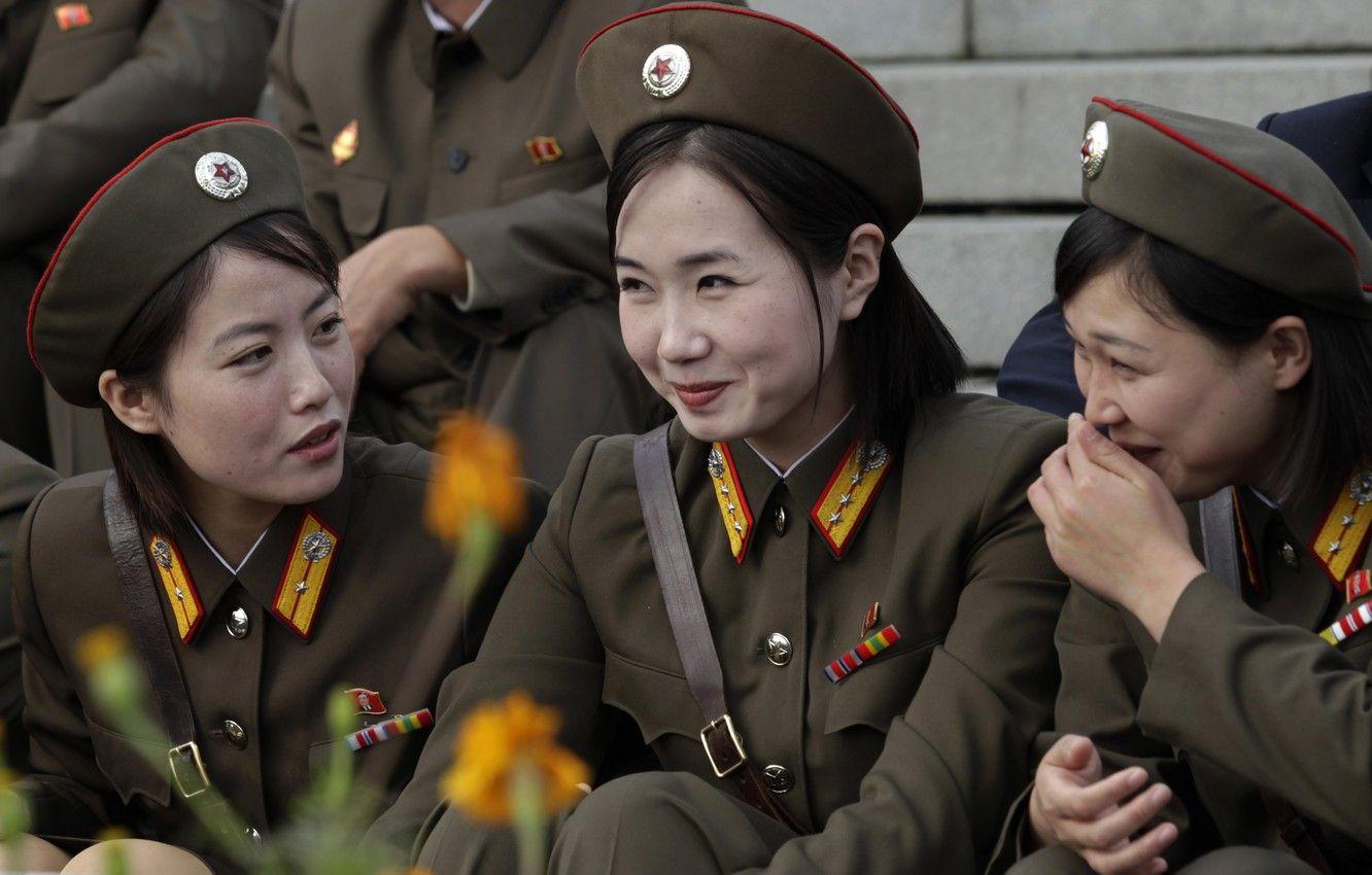 1332x850 Wallpaper smile, girls, army, military, North Korea