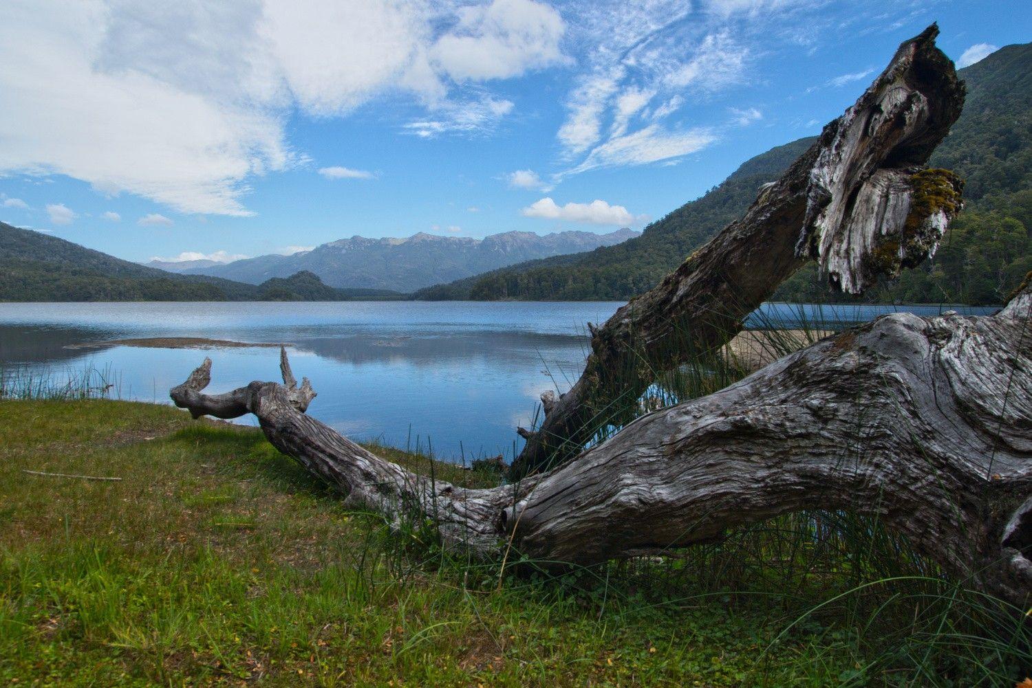 1500x1001 Lakes: Lake Totoral Argentina Blue Argentine Scenic Driftwood Water