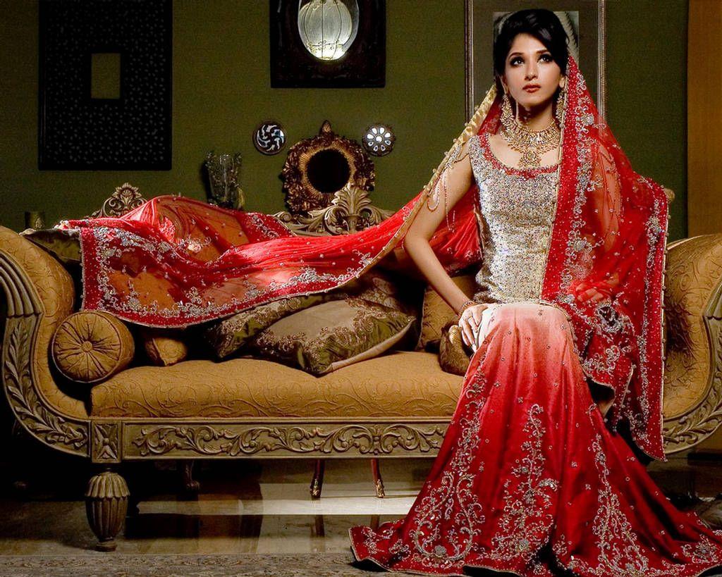 1024x819 download free wallpaper Summer Bridal Dresses