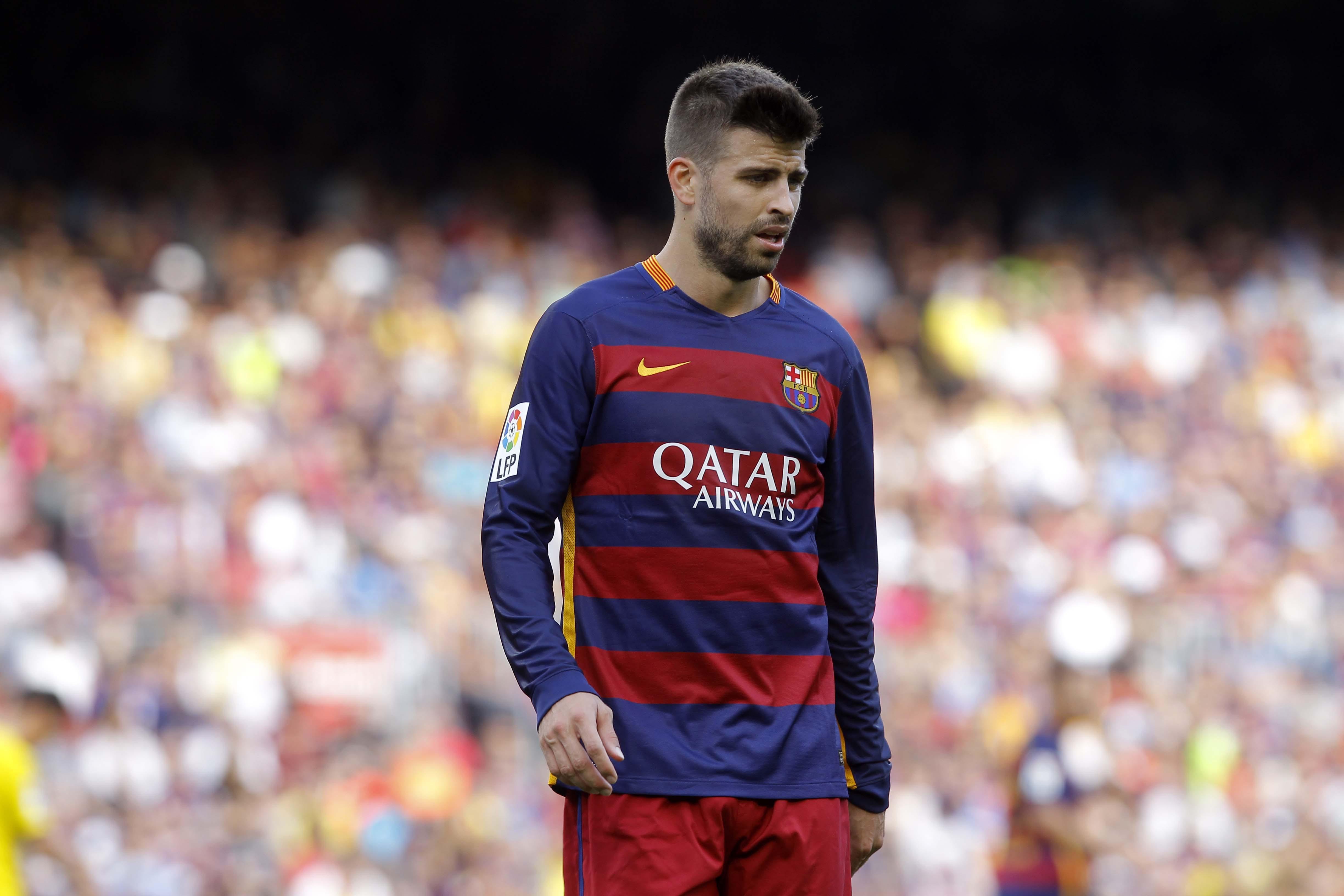 Картина пике. Gerard Pique Chelse. Gerard Pique Bench. Жерар пике обои. Монета Gerard Pique.