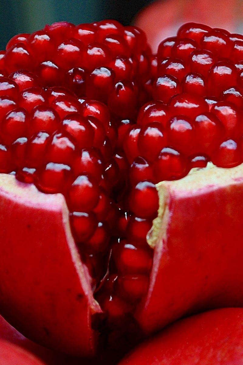 800x1200 Download wallpaper 800x1200 pomegranate, fruit, slice iphone