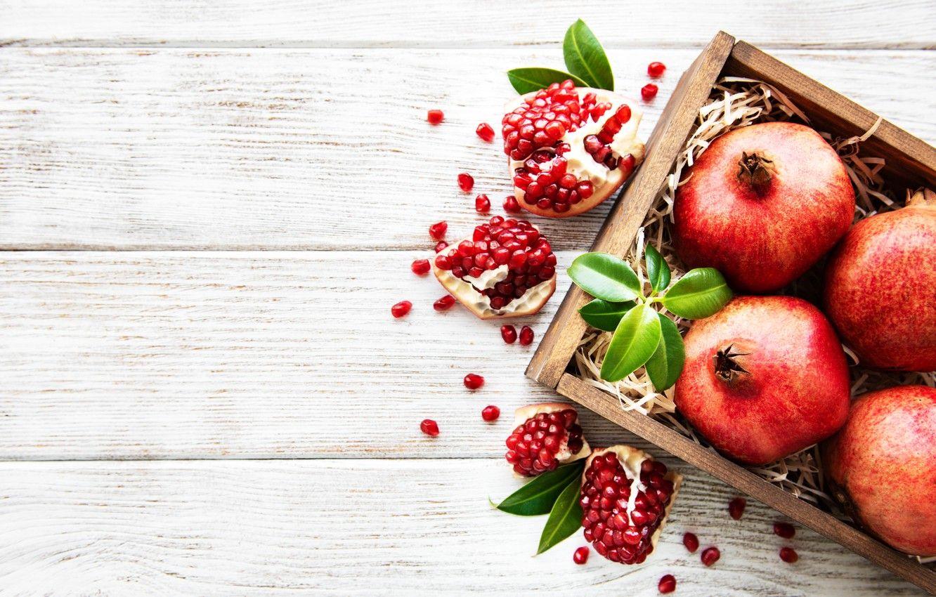 1332x850 Wallpaper box, grenades, pomegranate seeds image