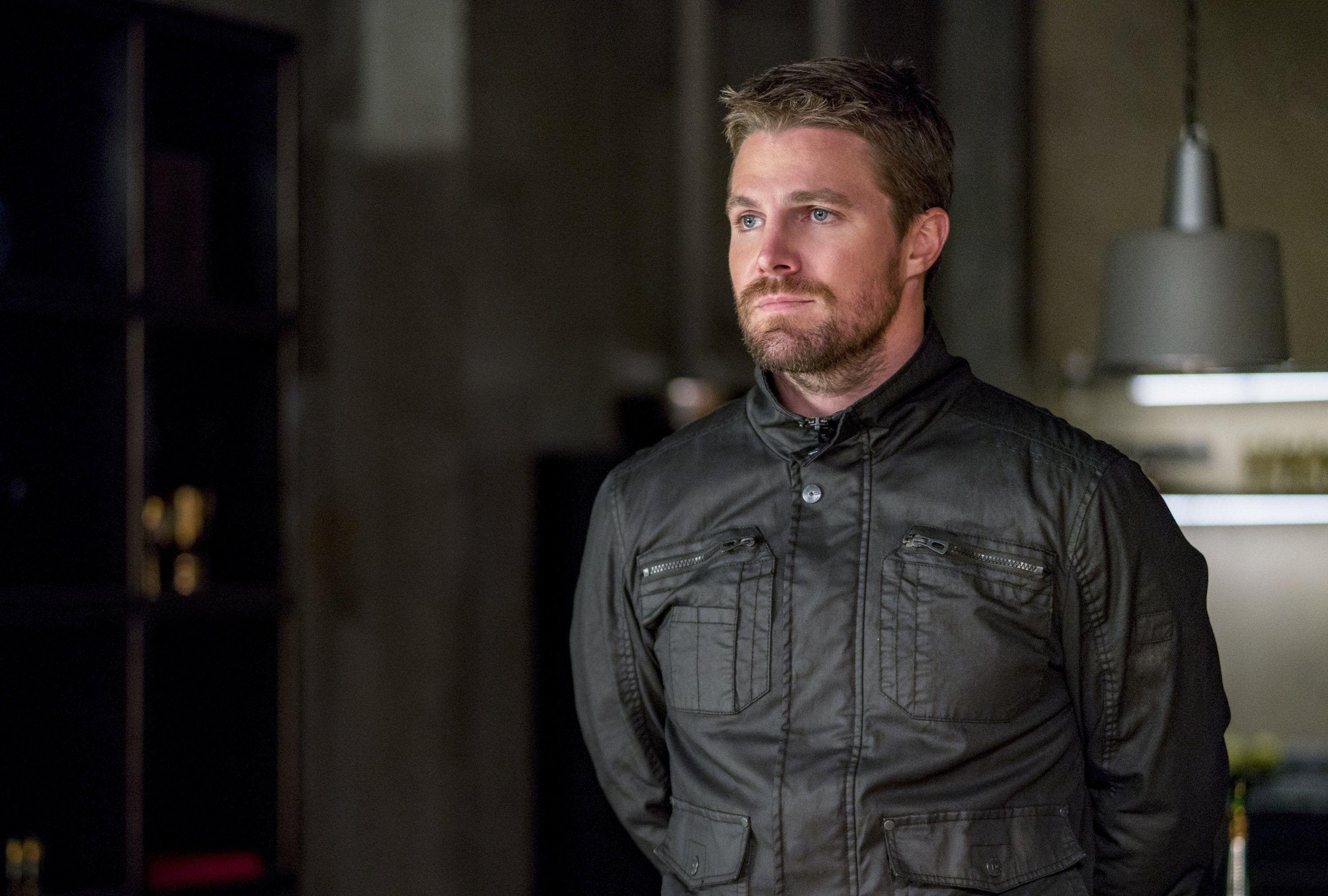 3000x2024 Stephen Amell As Oliver Queen Season 6 Macbook Pro