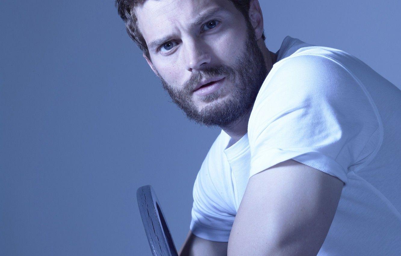 1332x850 Wallpaper Look, Pose, Background, T Shirt, Actor, White