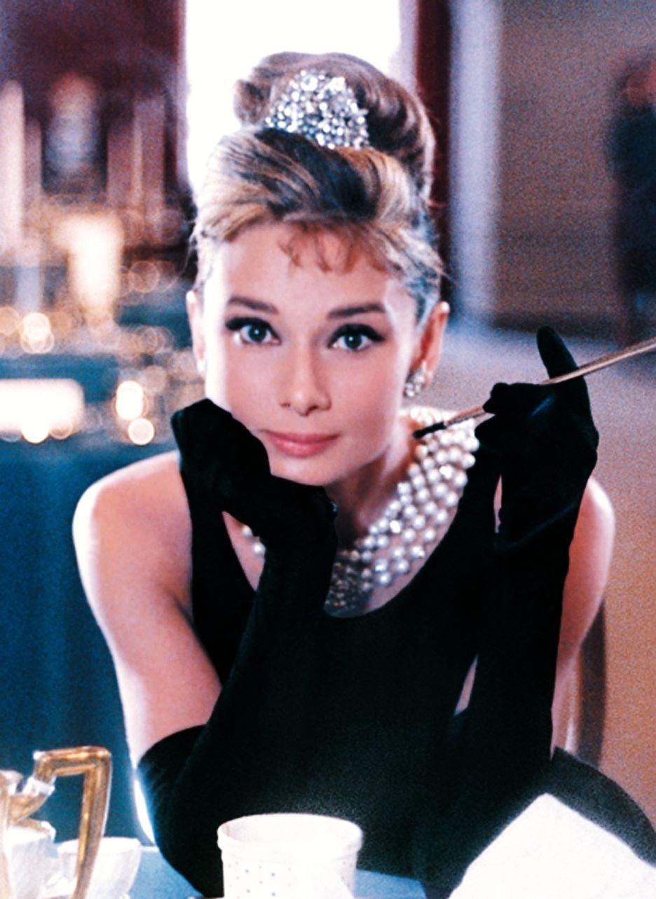 Breakfast At Tiffany S Wallpapers Top Free Breakfast At Tiffany S Backgrounds Wallpaperaccess