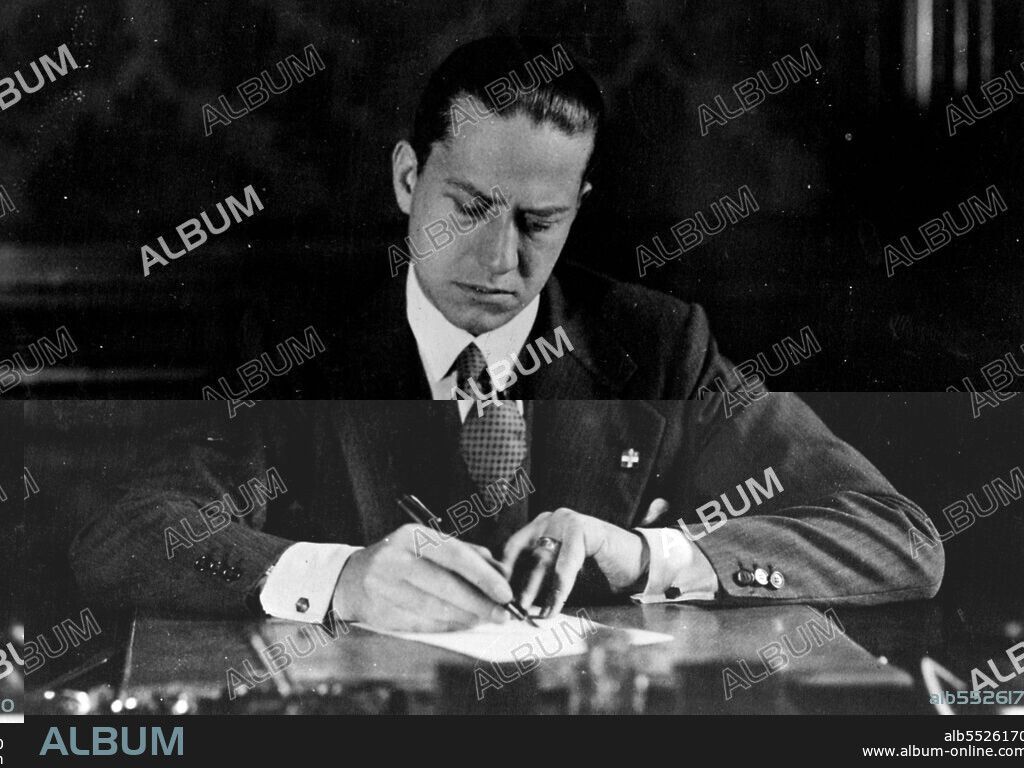 1024x768 The former Italian Propaganda Minister