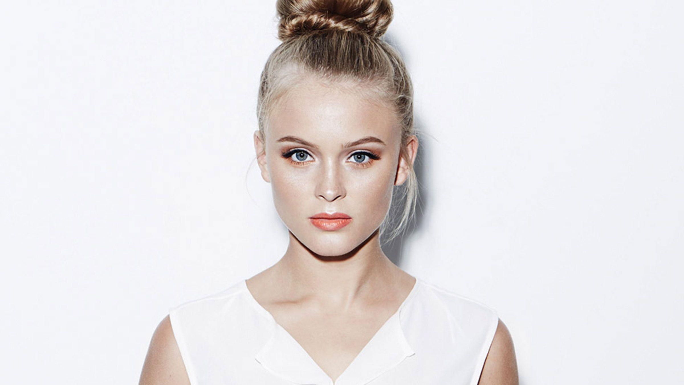 2400x1351 Zara Larsson Wallpaper Image Photo Picture Background