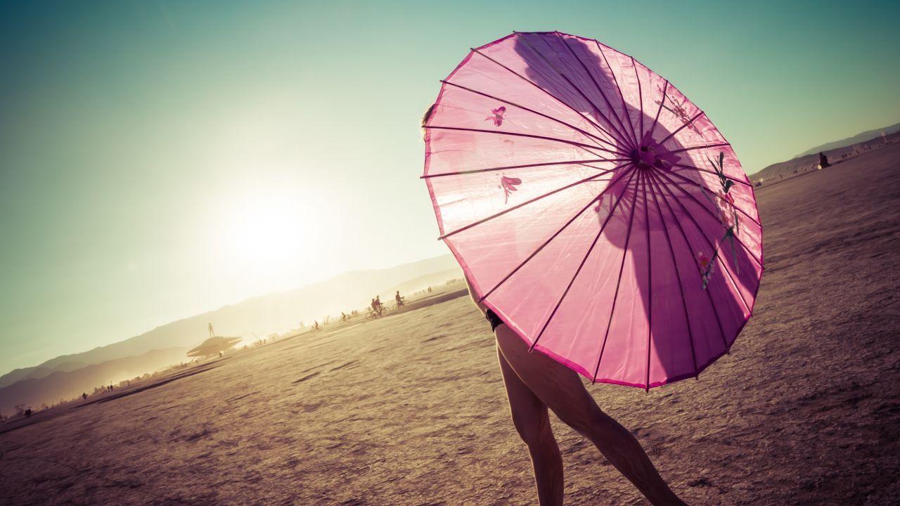 1280x720 Wallpaper Woman, Bikini, Outdoor, Beach, Umbrella, 4K