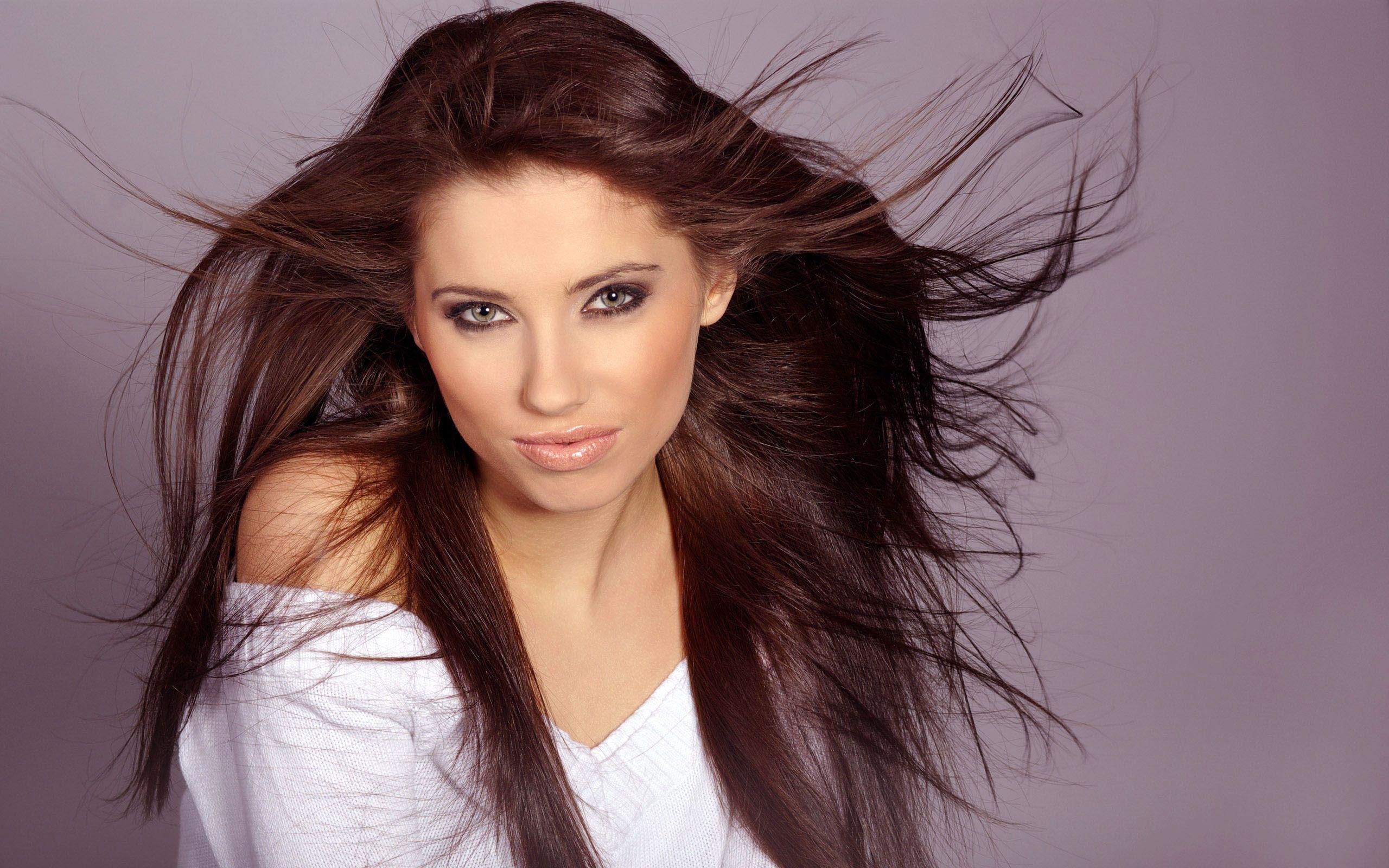 2560x1600 The first series of large women photo 24871