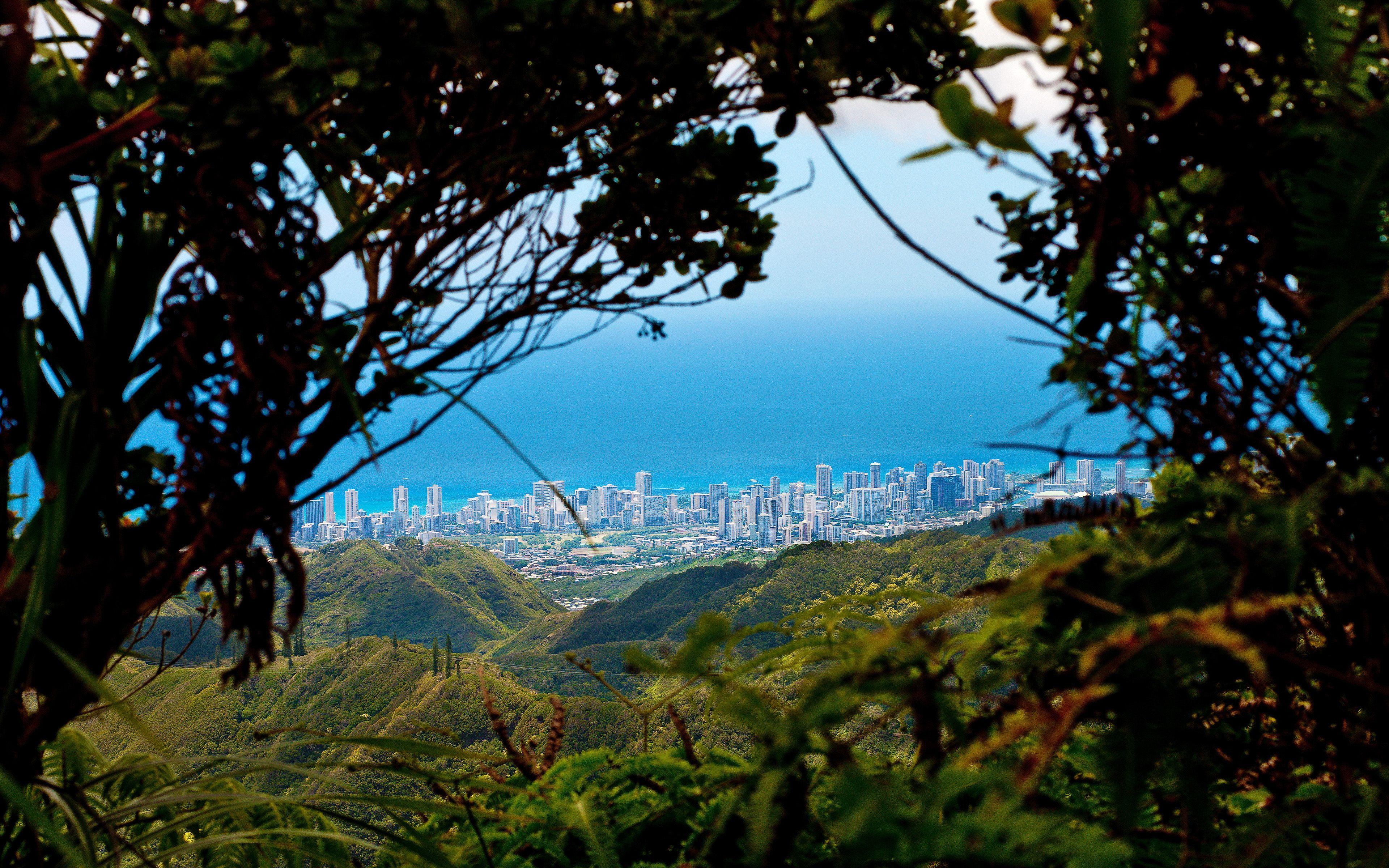 3840x2400 Hawaii Hike Wallpaper