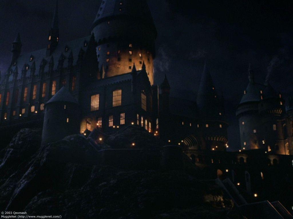 1024x768 Hogwarts Wallpaper
