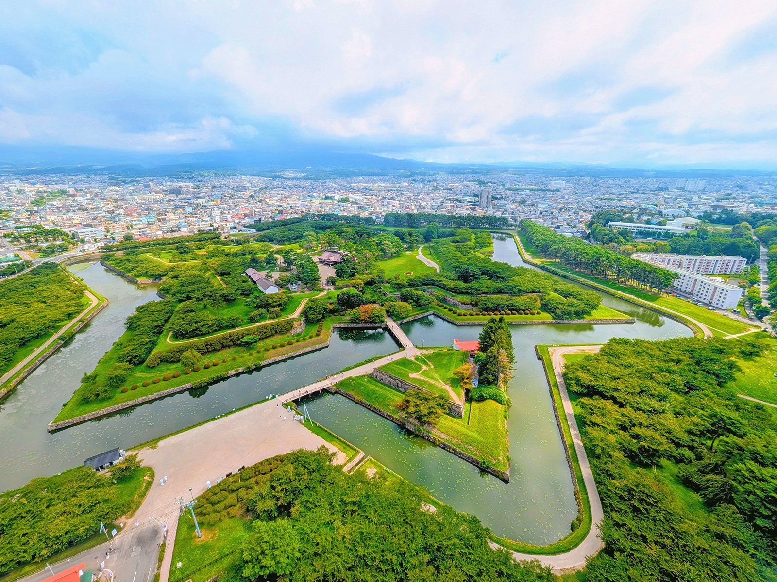 1600x1200 Travel Guide: Hakodate