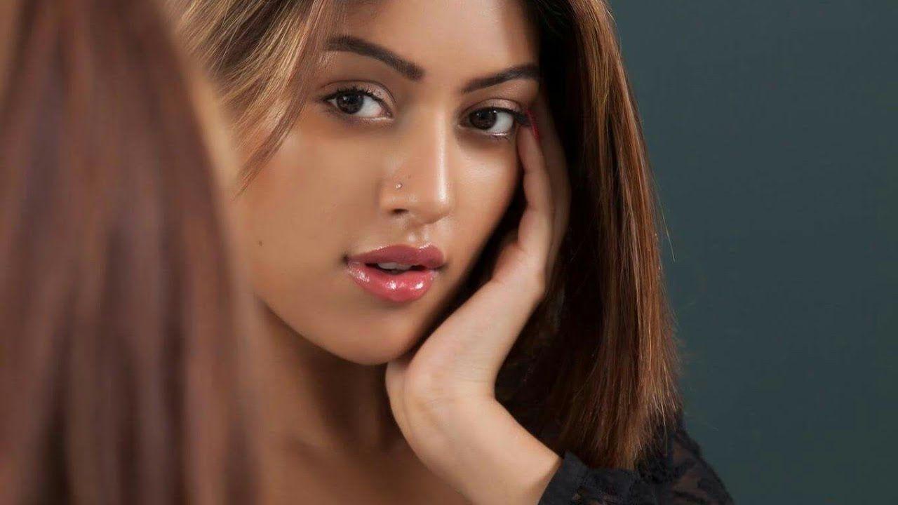 1280x720 Beautiful Face Of Anu Emmanuel On Majnu Movie Image