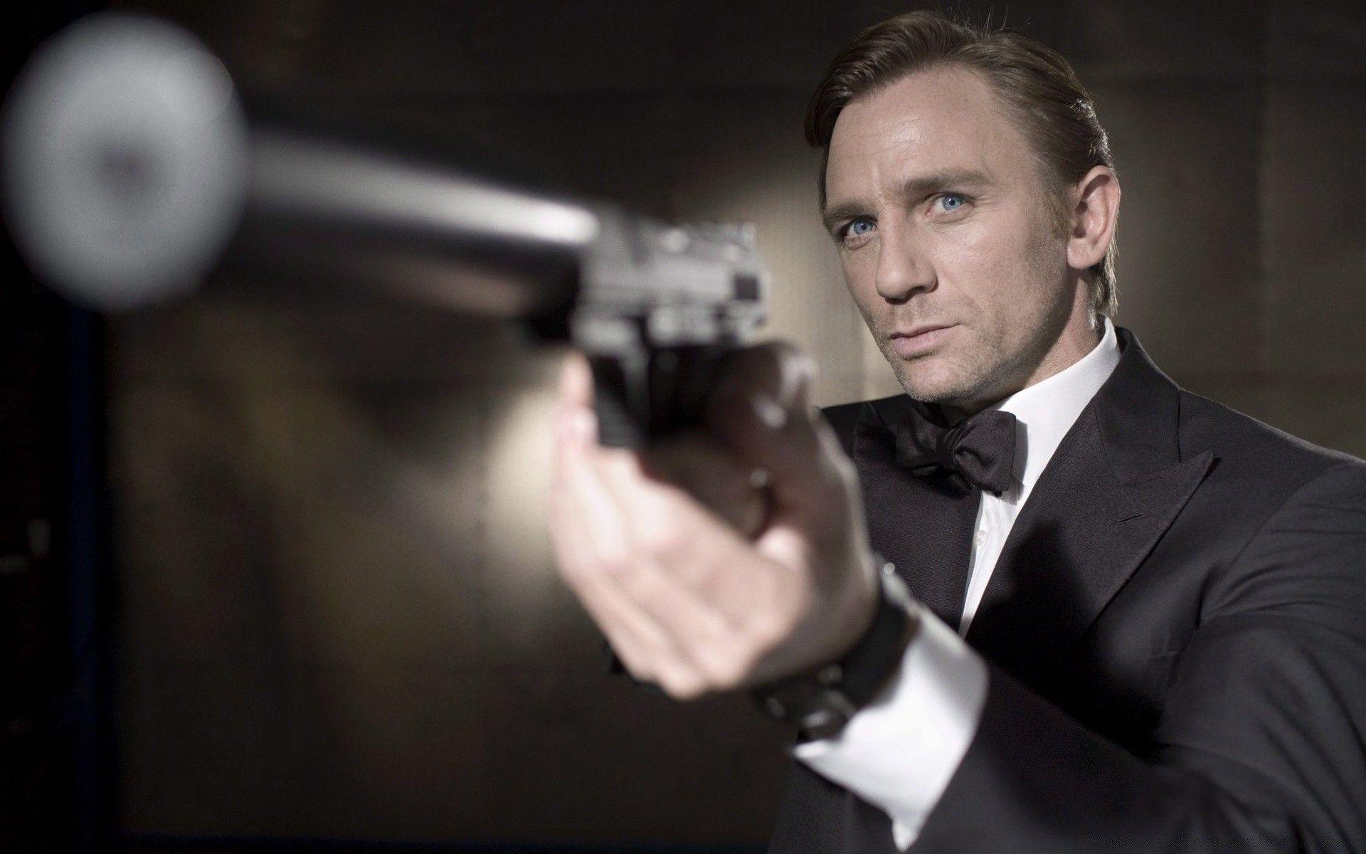 1920x1200 James Bond Casino Royale