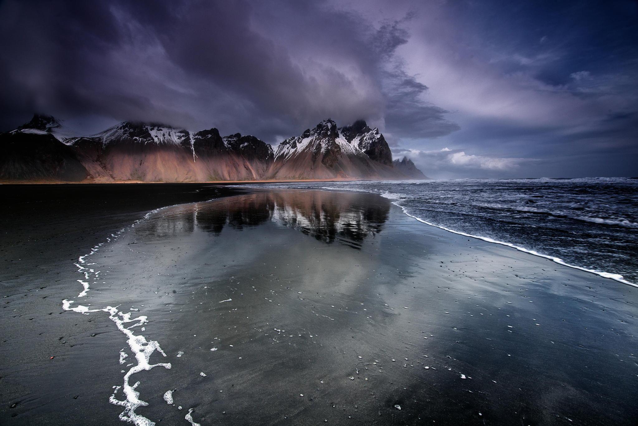 2048x1367 Download Wallpaper beach sand mountain clouds night stone