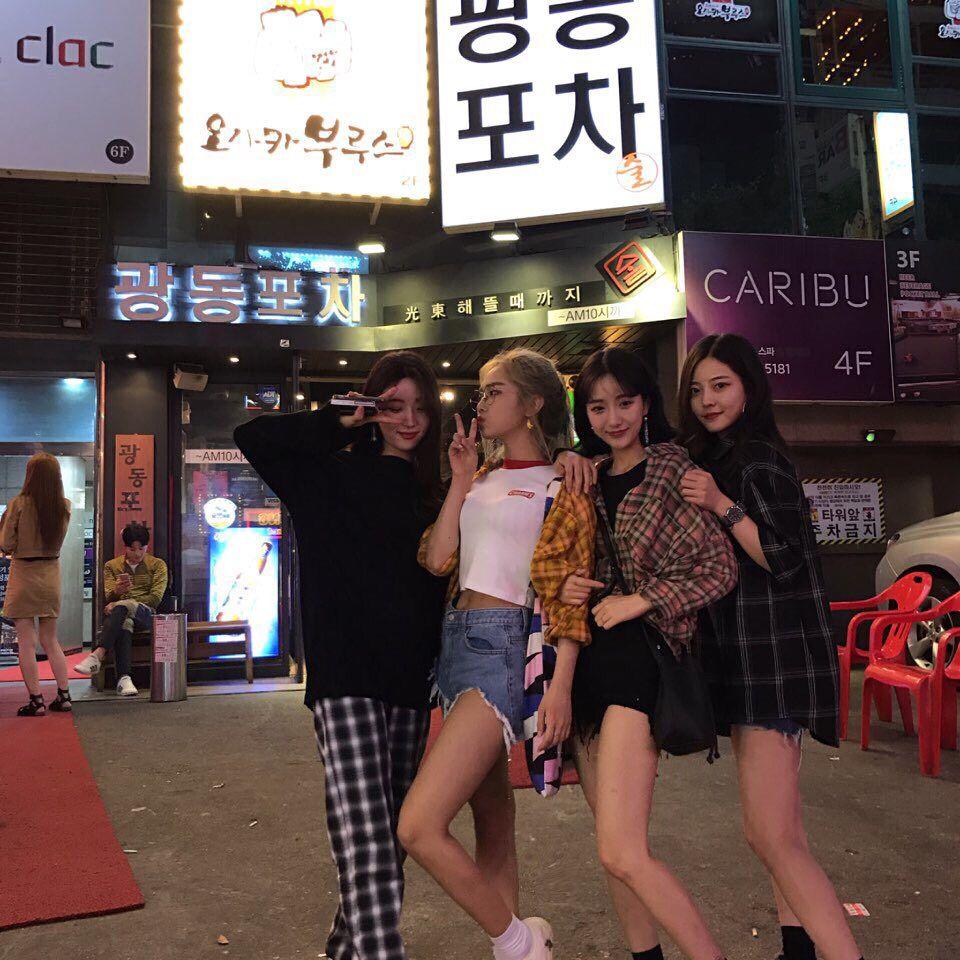 960x960 image About Ulzzang Friends On We Heart It