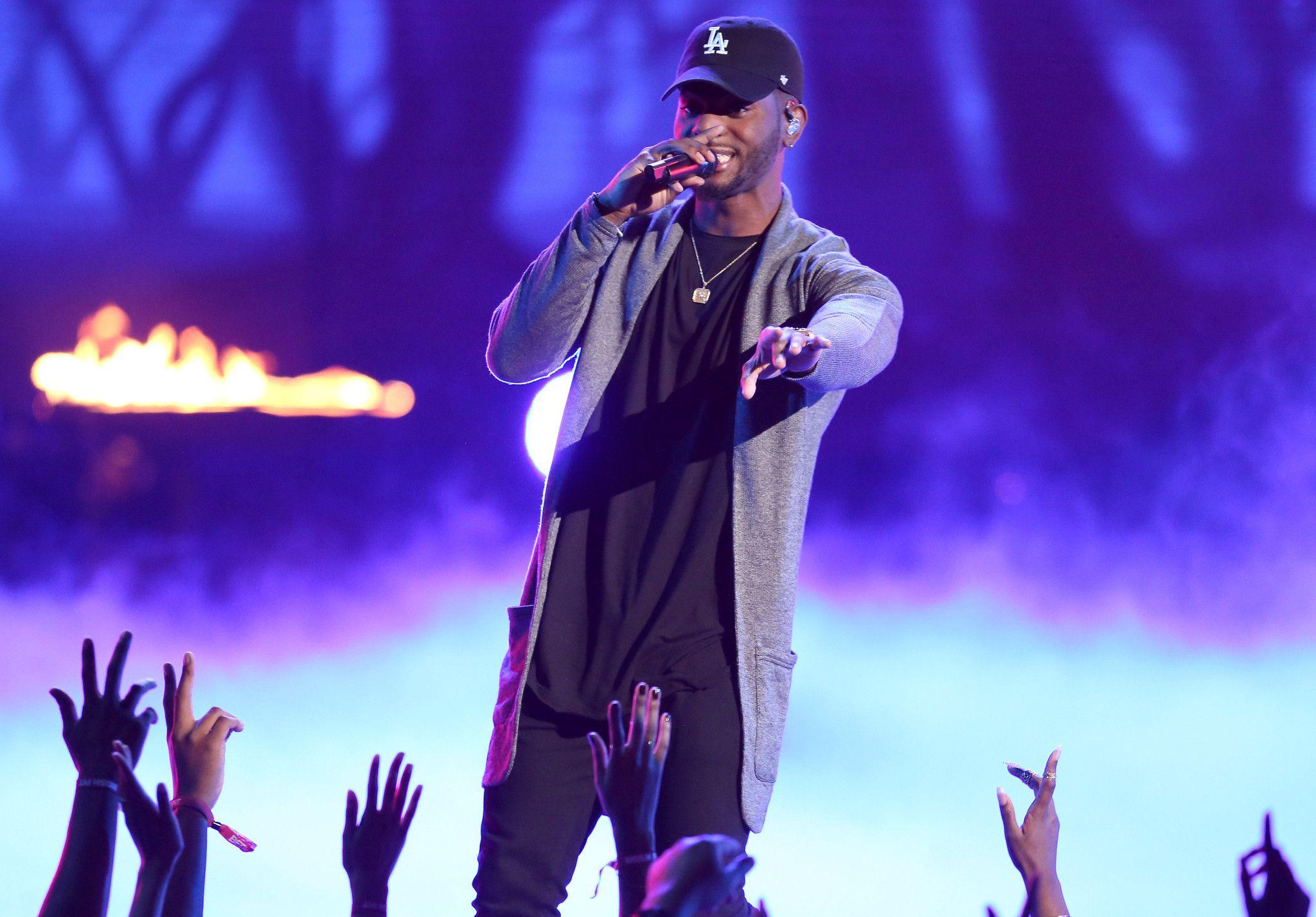 2048x1427 Bryson Tiller Wallpaper HD Collection For Free Download