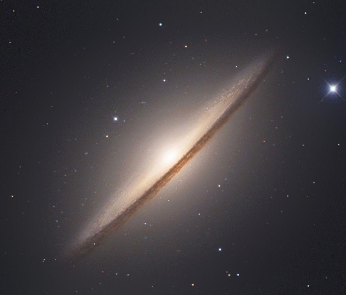 1200x1024 Free download The Sombrero Galaxy Tablet Wallpaper Tablet