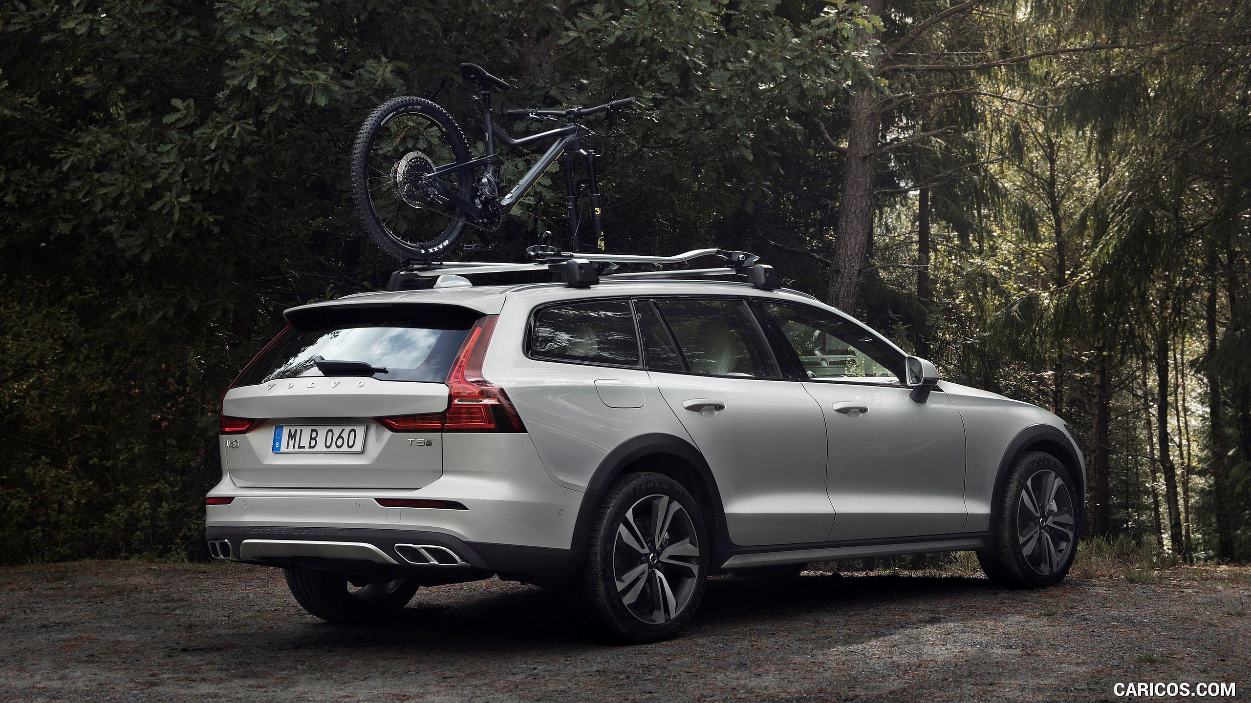 2560x1440 Volvo V60 Cross Country Three Quarter. HD