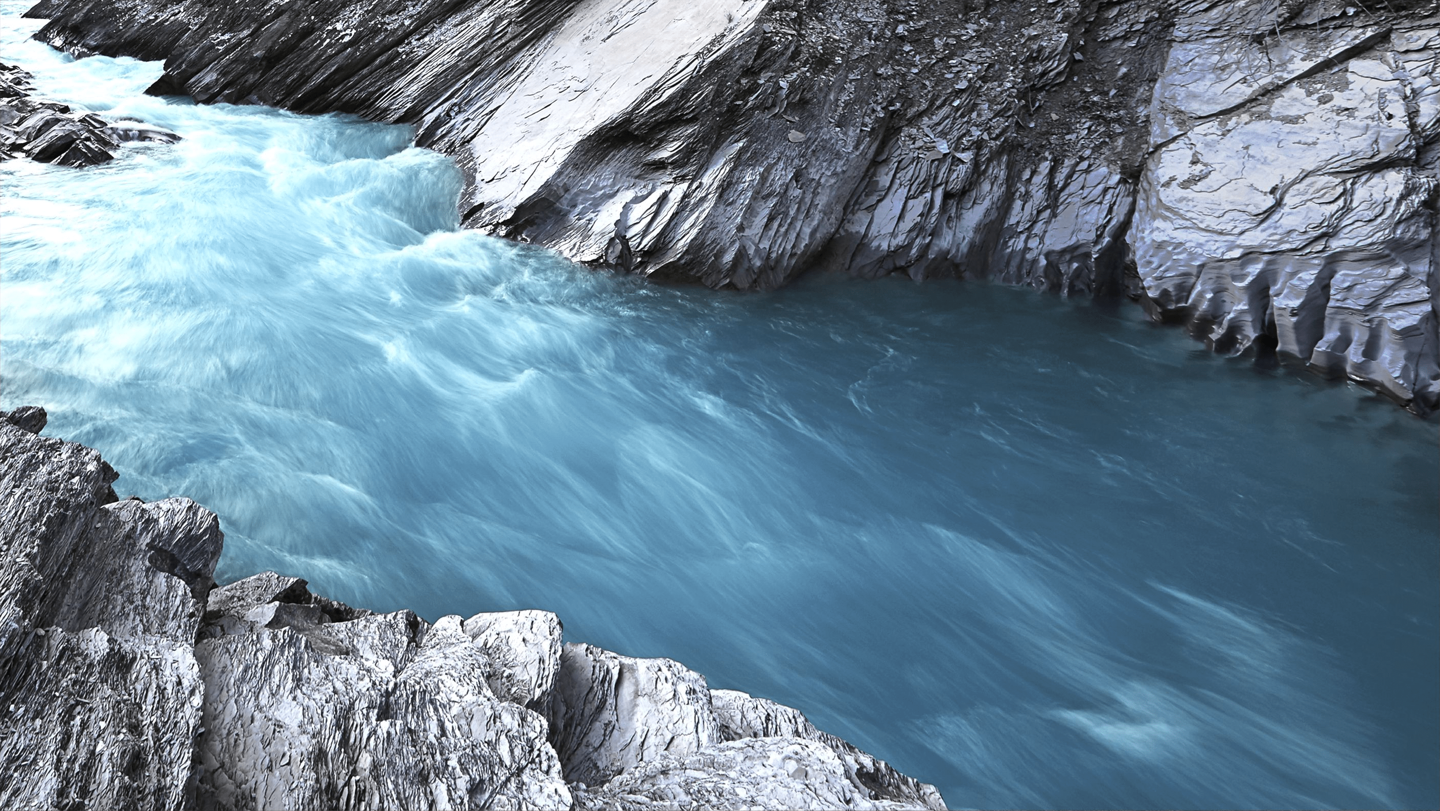 2818x1588 Dell Xps 15 Default Wallpaper