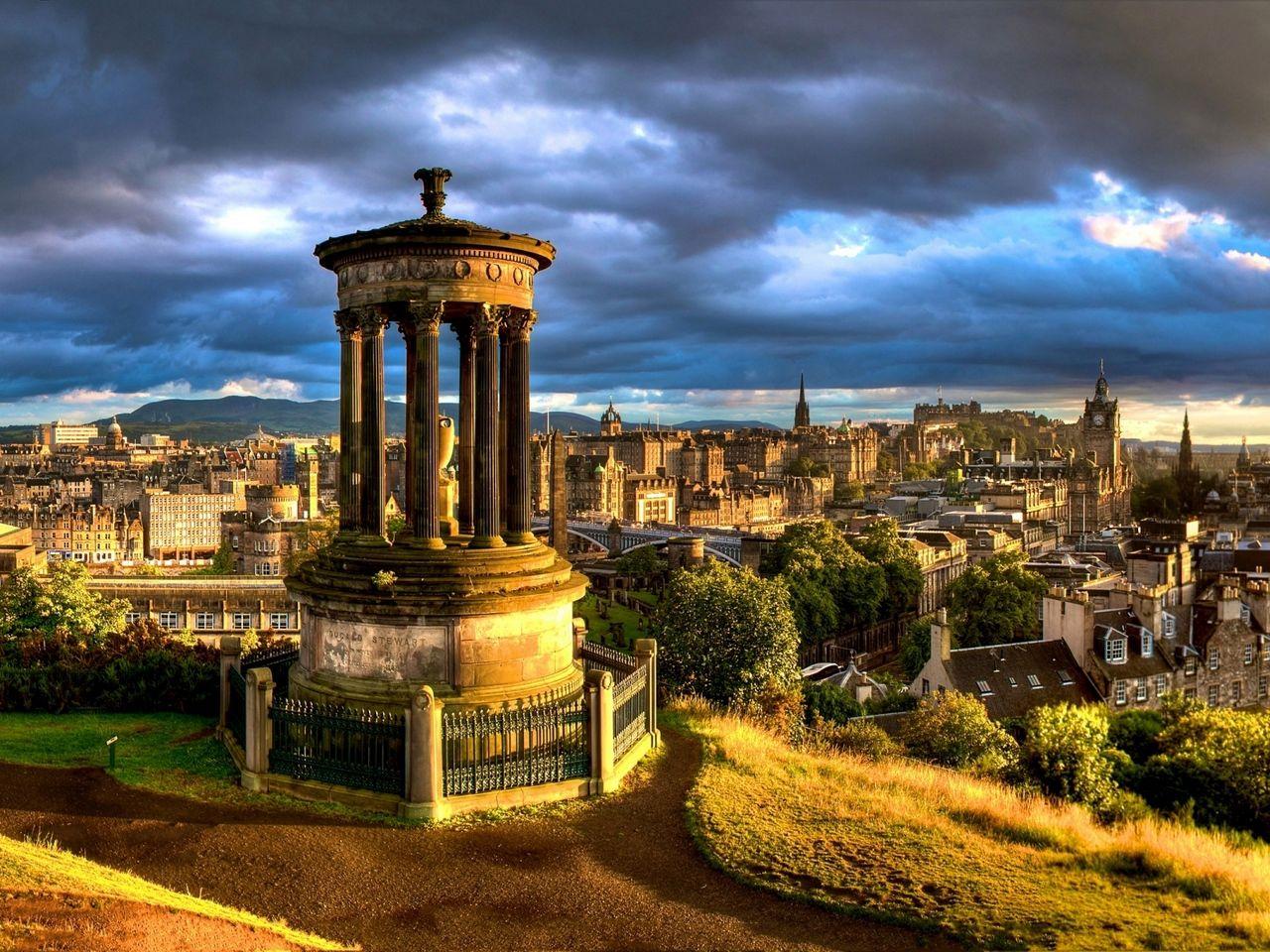 1280x960 Download wallpaper 1280x960 landscape, vintage, city, stone