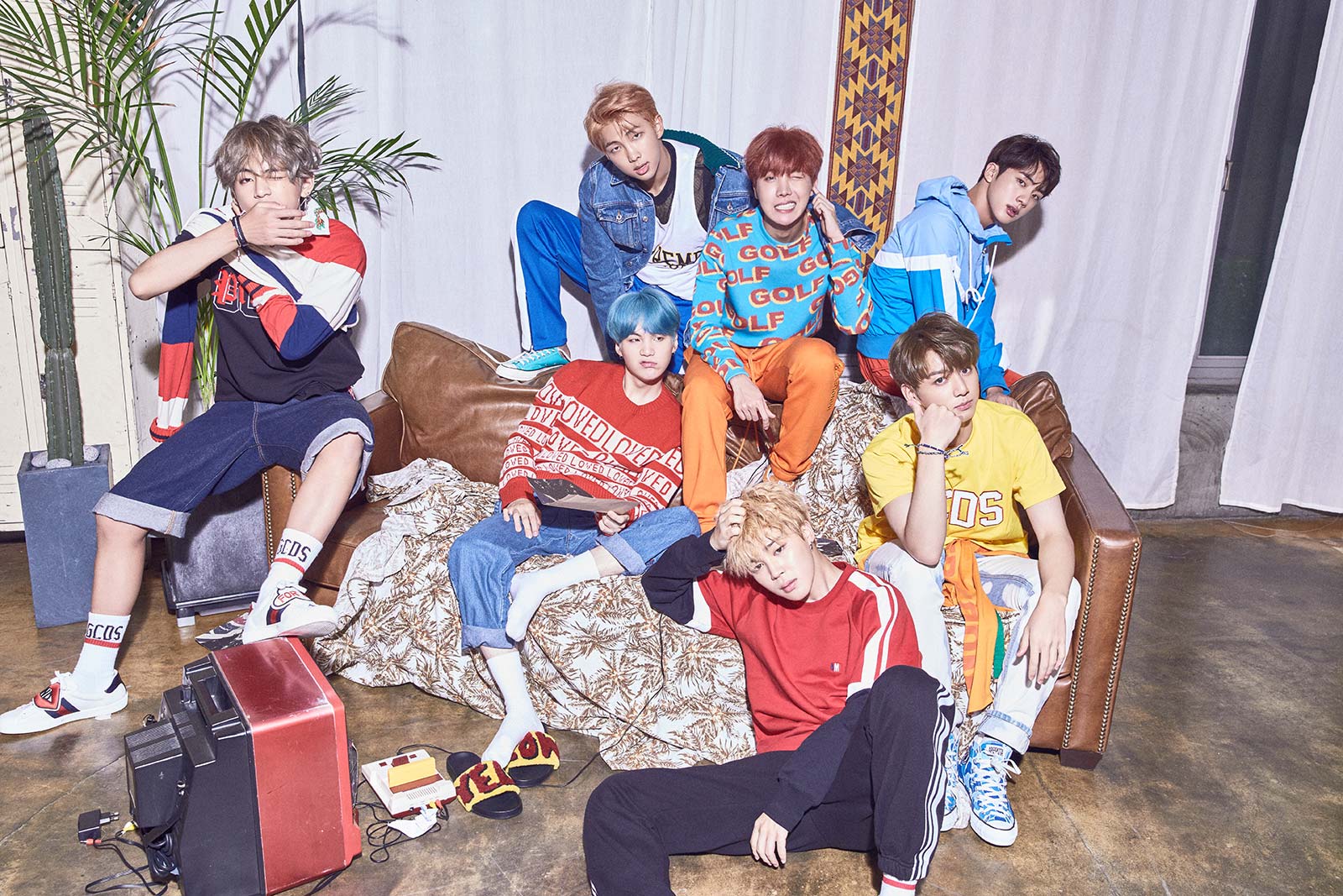 1600x1067 Free download BTS Love Yourself Her V E [1600x1067]