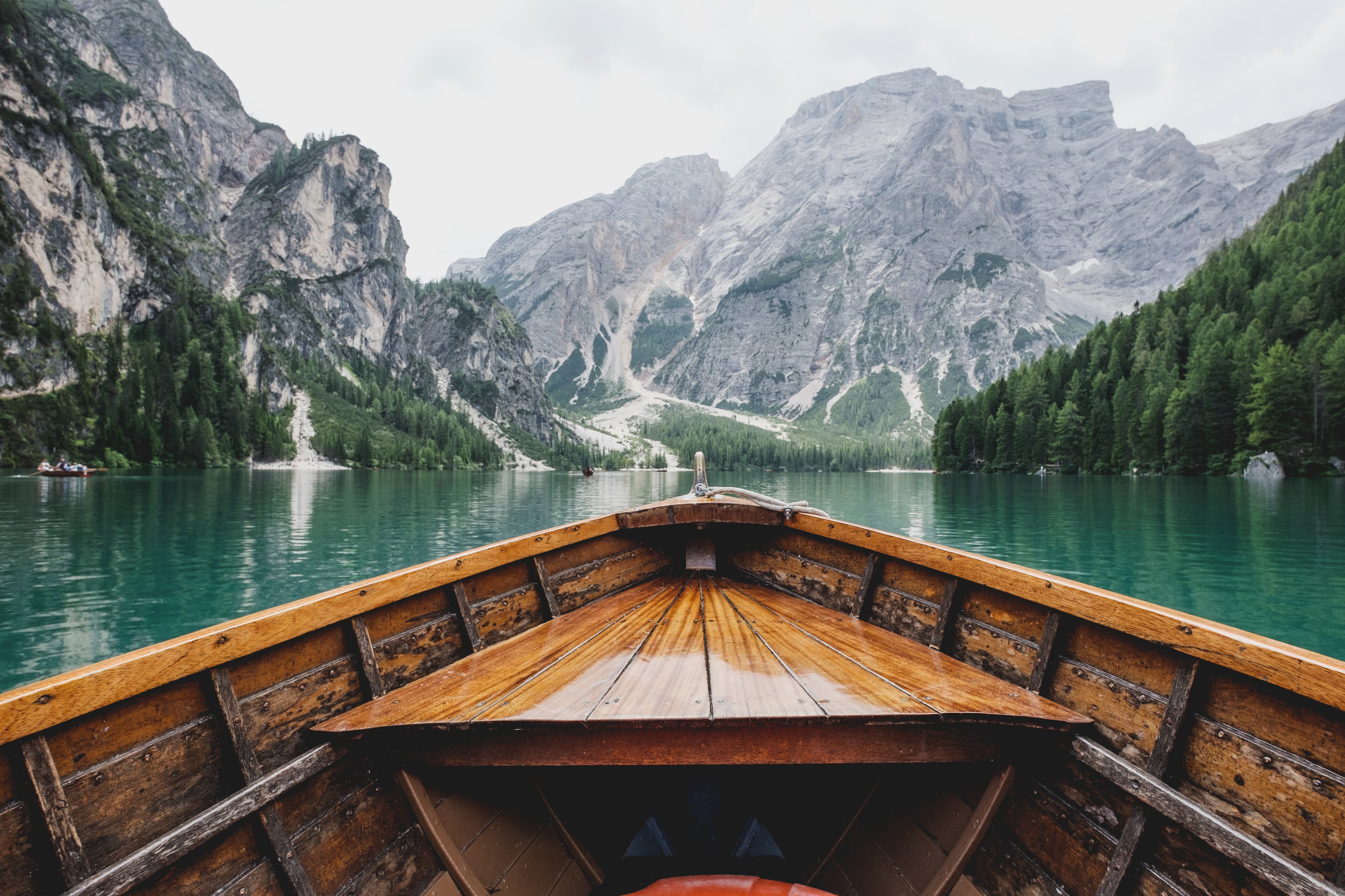 4896x3264 Boat Mountain Lake Landscape In .itl.cat