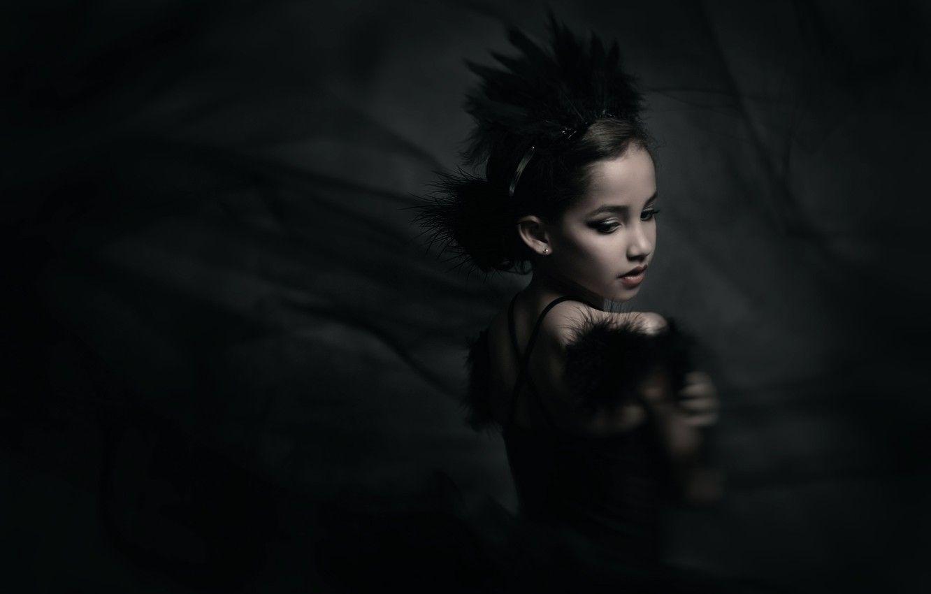 1332x850 Wallpaper girl, bokeh, Black Swan image for desktop