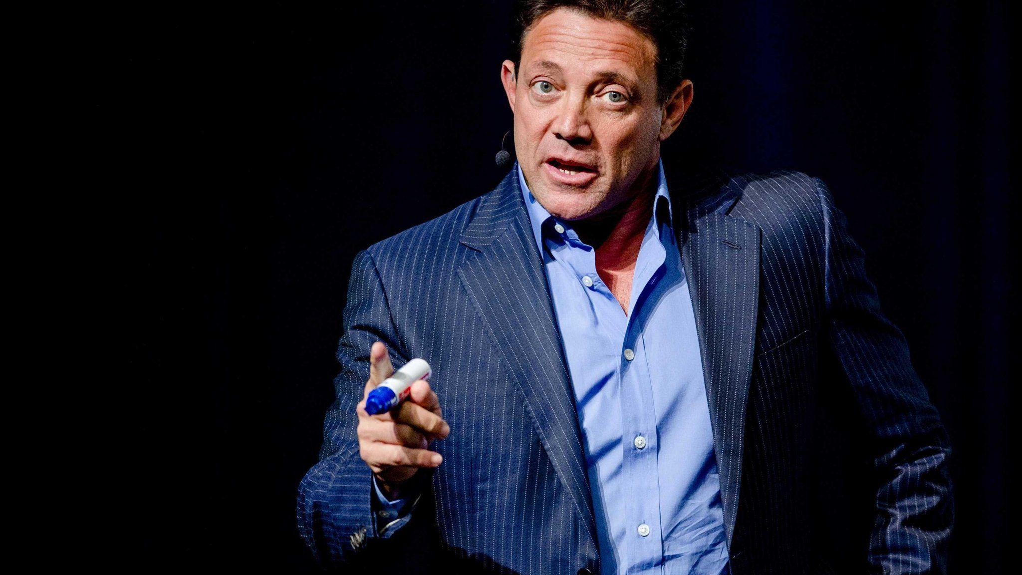 2048x1152 Wolf of Wall Street' warns of impending cryptocurrencies