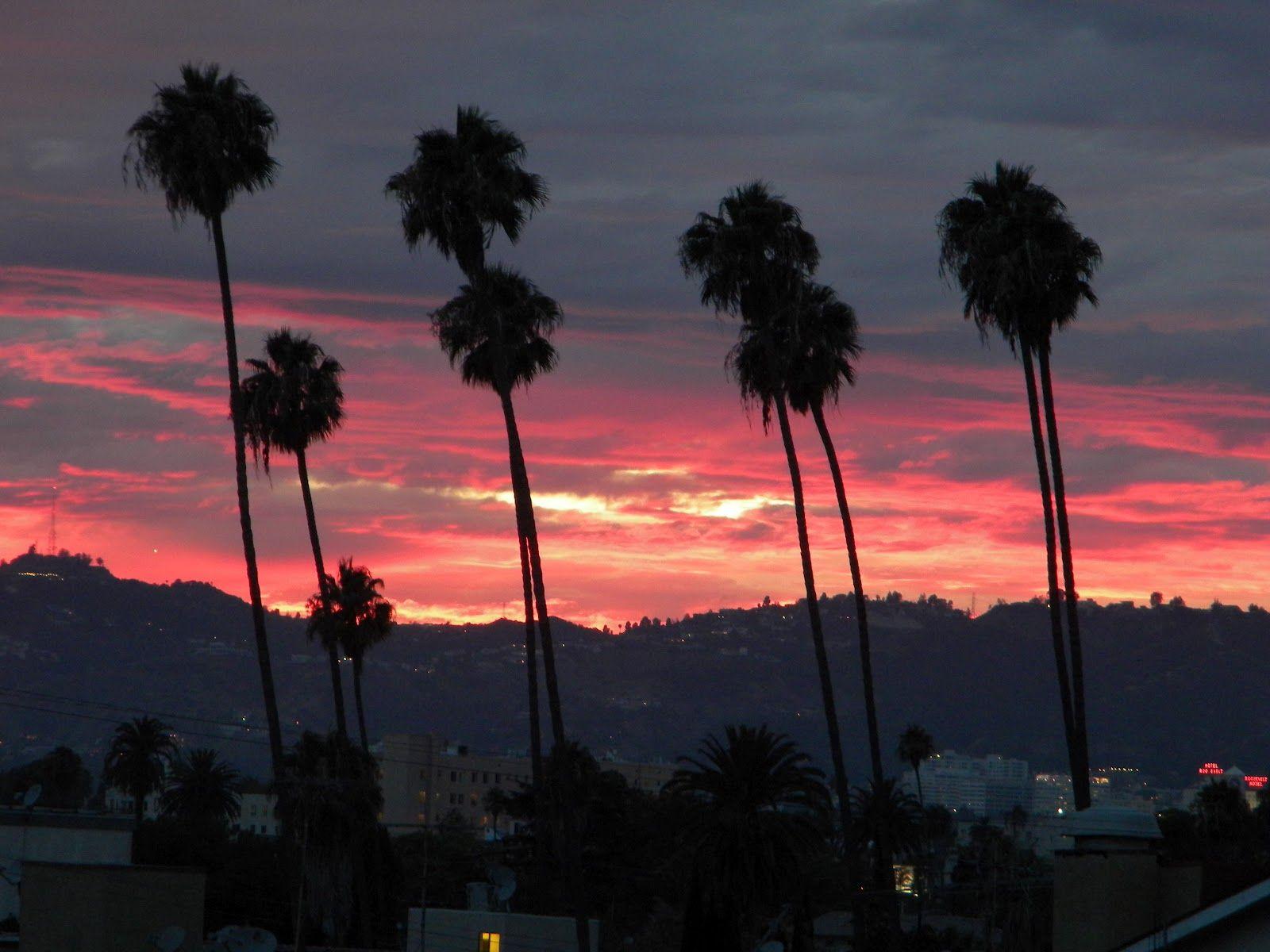1600x1200 Hollywood Sign Wallpaper Dusk, HD Wallpaper