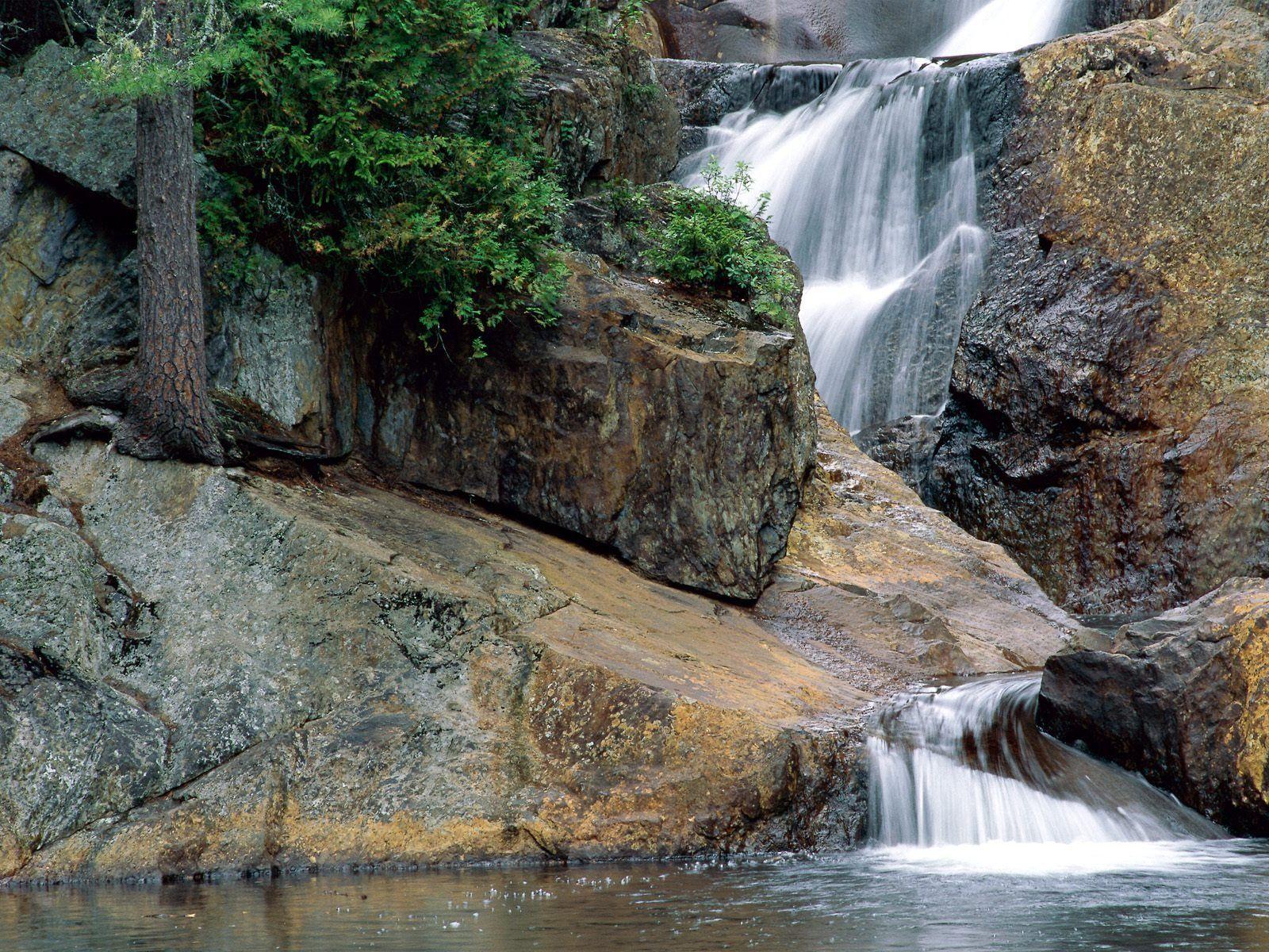 1600x1200 Peaceful Waters Wallpaper Waterfalls Nature Wallpaper