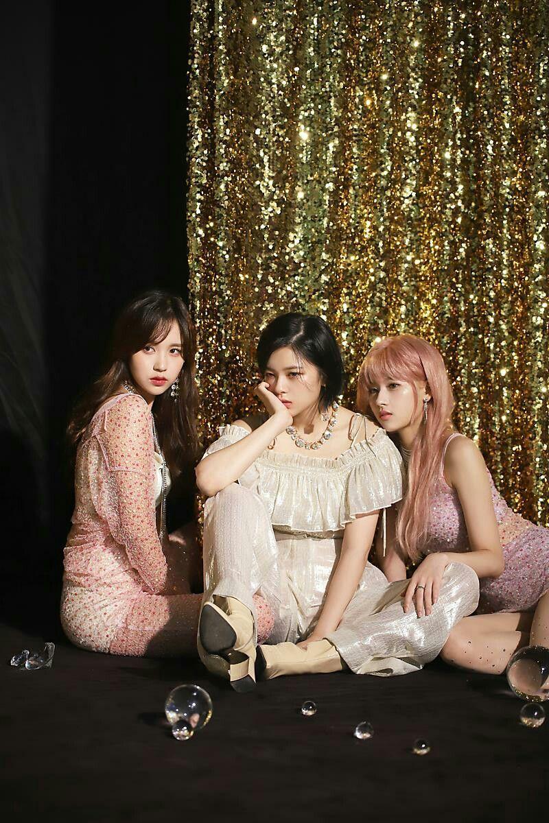800x1200 NAVERFeel Special JACKET SHOOTING BEHIND #TWICE #MINA