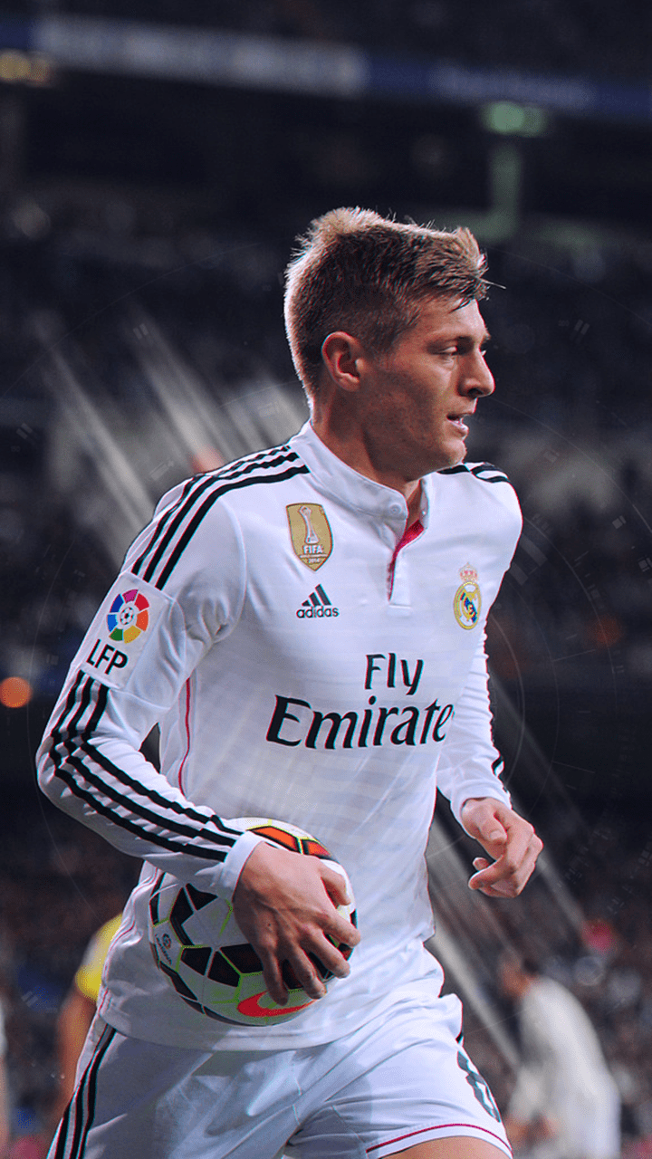 720x1280 Sports Toni Kroos (720x1280) Wallpaper