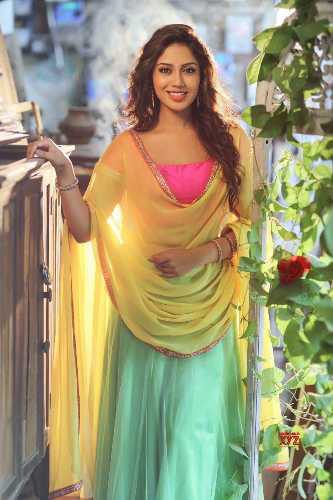 1066x1600 Nivetha Pethuraj Latest Photohoot, HD Image 2019