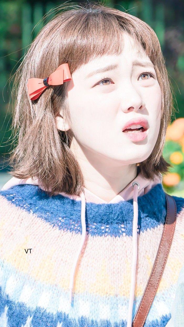 700x1244 Lee Sung Kyung Wallpaper