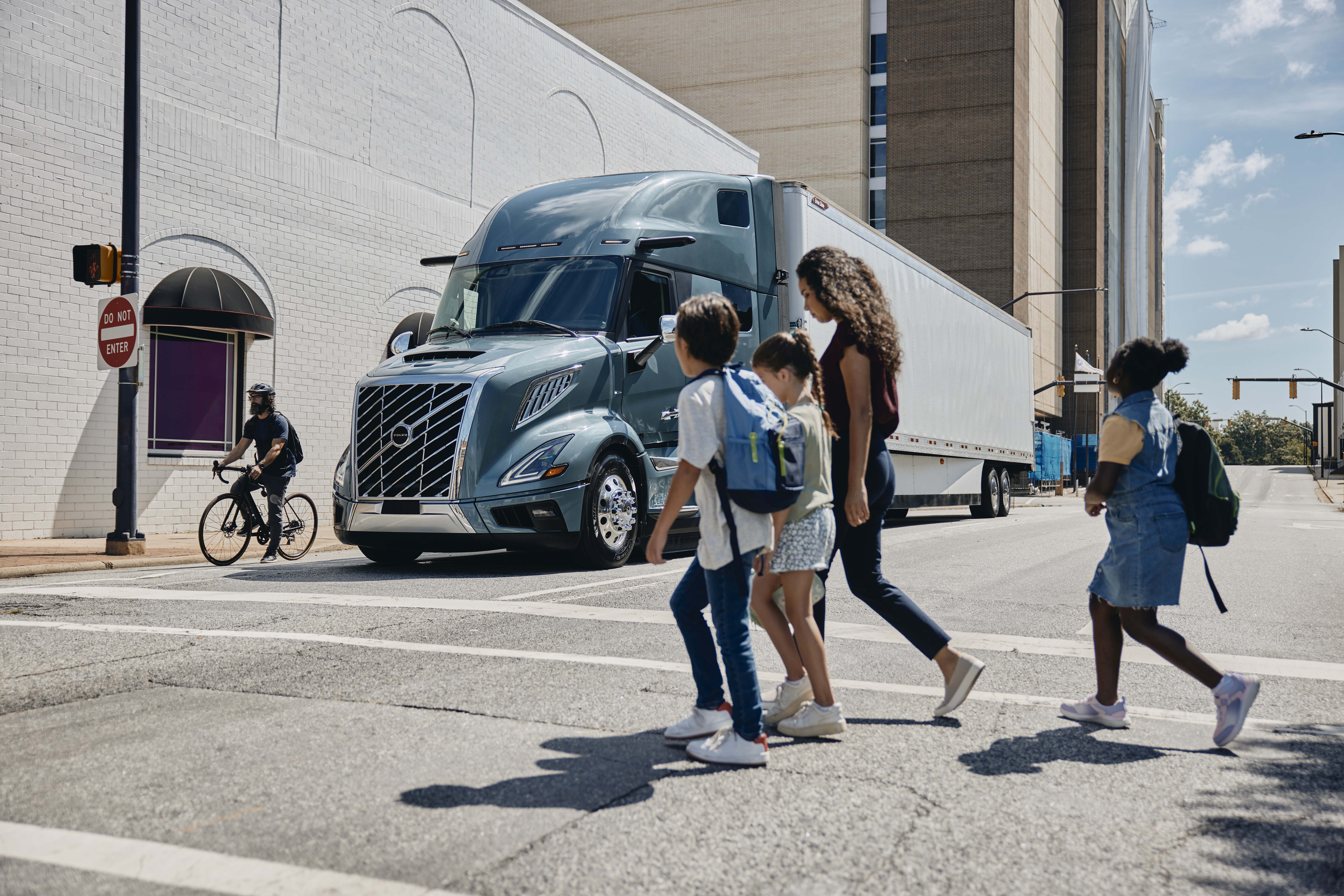 8031x5356 Safety Drives Everything In The All New Volvo VNL