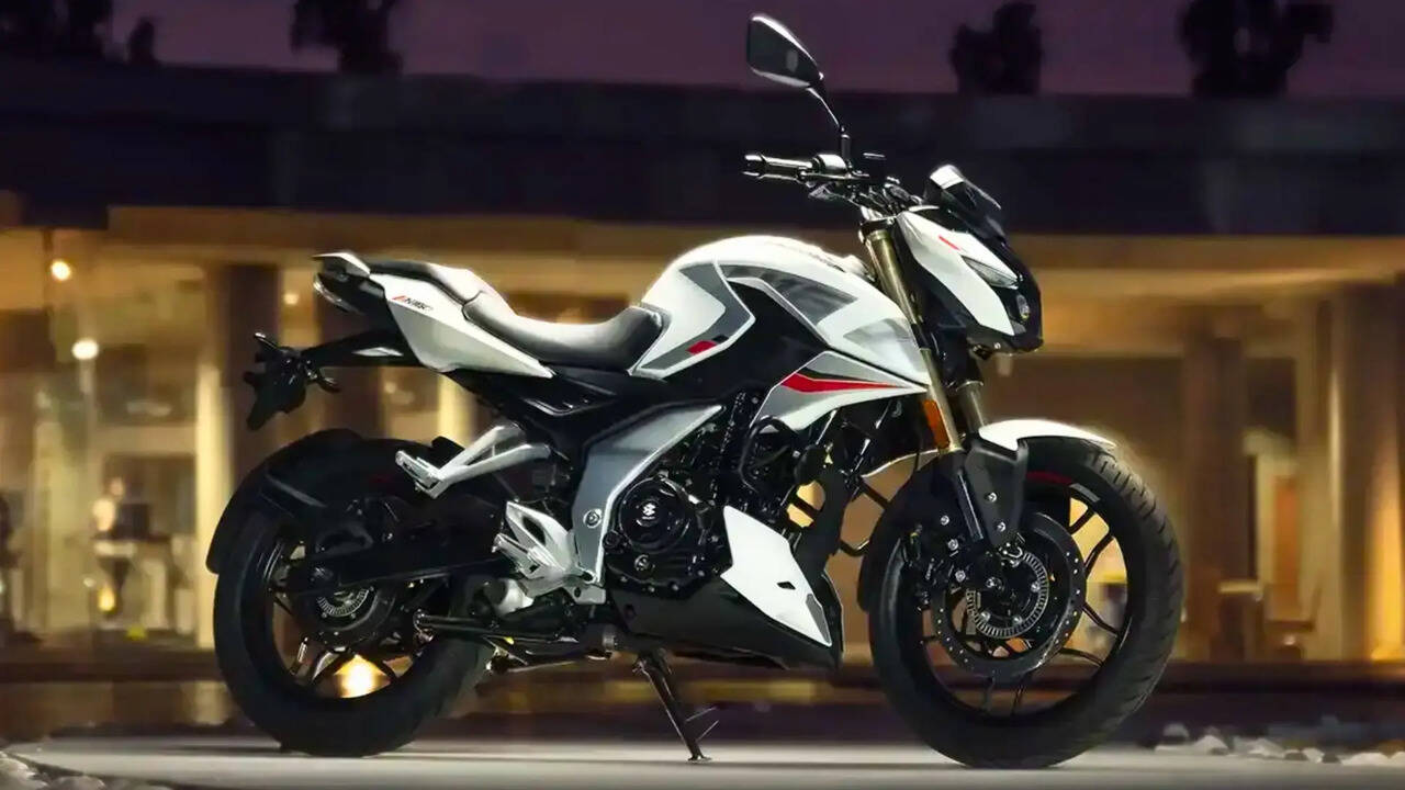 1280x720 Bikes You Should Consider When Upgrading From Bajaj Pulsar N Honda CB300R, Hero Xtreme 250R, Suzuki Gixxer Triumph Speed KTM 250 Duke, Husqvarna Vitpilen Bajaj Pulsar NS400z