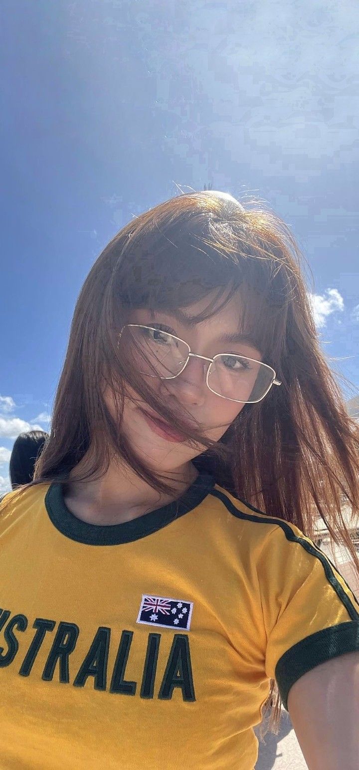720x1544 Quick Saves. Pretty brunette, Tiktok style, Boyfriend pranks picture