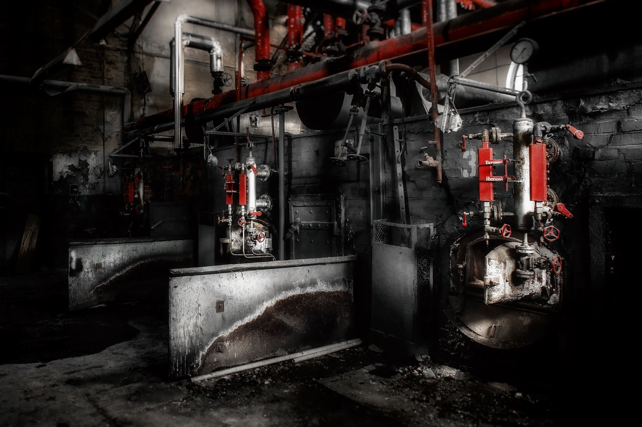 2048x1362 Wallpaper decay, abandon, boiler room for mobile and desktop, section интерьер, resolution 2048x1362