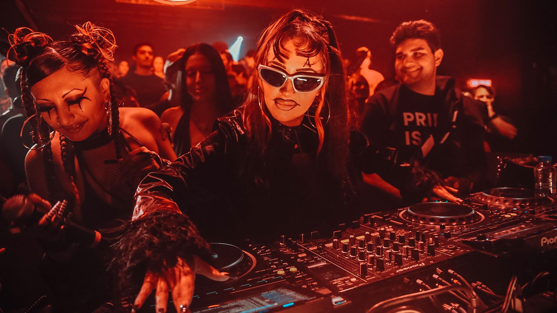 1920x1080 DJ Lizz